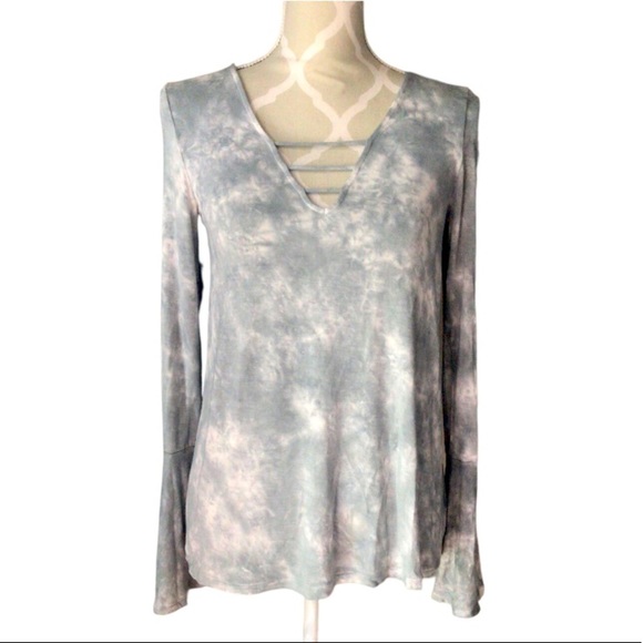 aerie Tops - 💕Aerie Soft & Sexy T With Bell Sleeves Size Medium